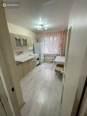 1-комнатная квартира, этаж 1 из 5, 37 м²