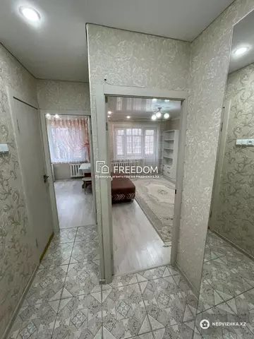 1-комнатная квартира, этаж 1 из 5, 37 м²