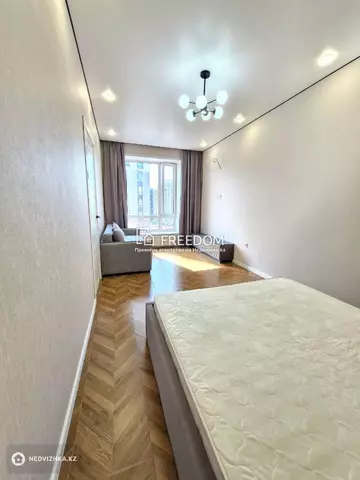 1-комнатная квартира, этаж 4 из 12, 41 м²