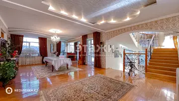 6-комнатный дом, 15 соток, 640 м²
