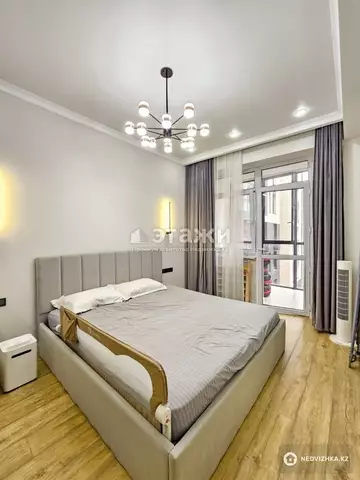 2-комнатная квартира, этаж 10 из 19, 65 м²
