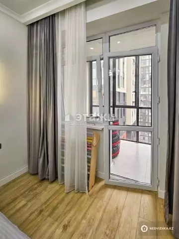 2-комнатная квартира, этаж 10 из 19, 65 м²