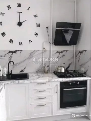 3-комнатная квартира, этаж 4 из 9, 72 м²