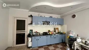 2-комнатная квартира, этаж 2 из 5, 52 м²