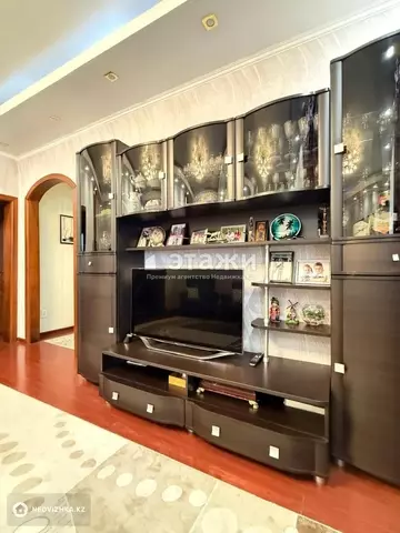3-комнатная квартира, этаж 8 из 10, 89 м²