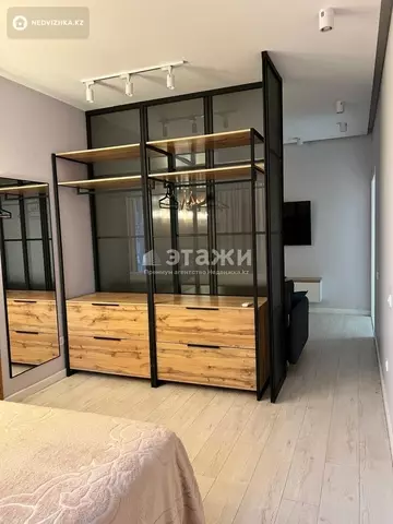2-комнатная квартира, этаж 7 из 12, 65 м², на длительный срок