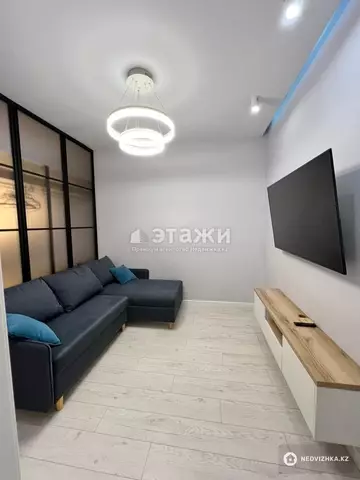 2-комнатная квартира, этаж 7 из 12, 65 м², на длительный срок