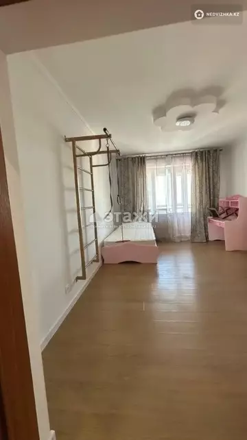 3-комнатная квартира, этаж 13 из 15, 111 м², на длительный срок
