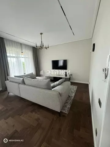 4-комнатный дом, 1 соток, 280 м², на длительный срок