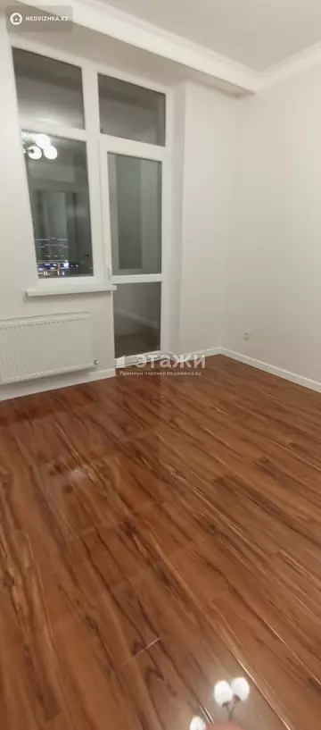 3-комнатная квартира, этаж 8 из 9, 84 м²