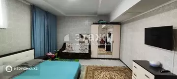 3-комнатная квартира, этаж 1 из 5, 82 м²