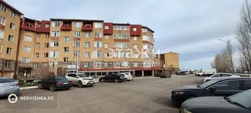 3-комнатная квартира, этаж 1 из 5, 82 м²