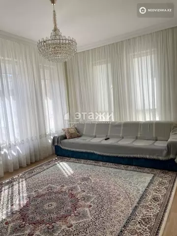 4-комнатная квартира, этаж 7 из 8, 109 м²