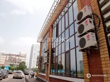 1-комнатная квартира, этаж 11 из 12, 42 м²