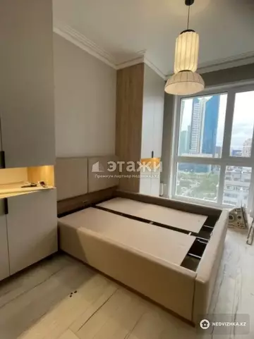 4-комнатная квартира, этаж 15 из 21, 100 м²