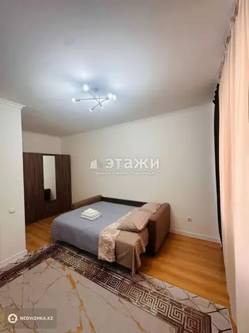 1-комнатная квартира, этаж 8 из 14, 38 м²