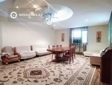 5-комнатный дом, 12 соток, 209 м²