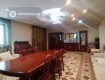 5-комнатный дом, 12 соток, 209 м²