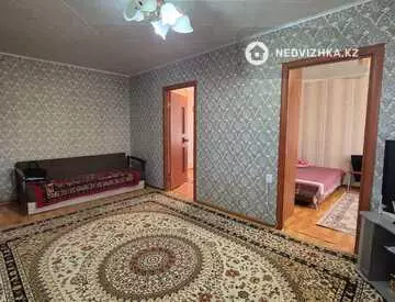 4-комнатная квартира, этаж 2 из 5, 63 м²