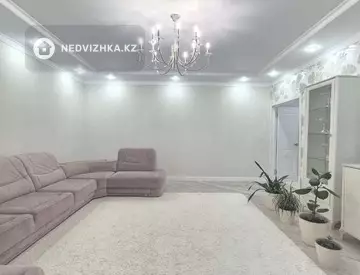 3-комнатная квартира, этаж 4 из 5, 128 м²
