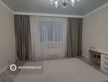 3-комнатная квартира, этаж 4 из 5, 128 м²