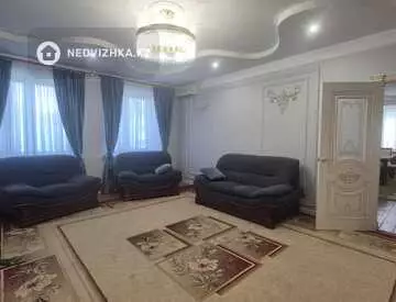 4-комнатная квартира, этаж 3 из 6, 170 м²