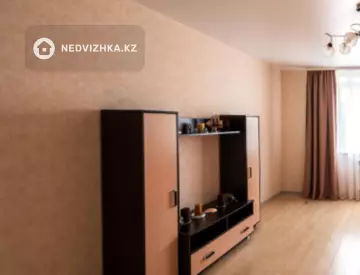 2-комнатная квартира, этаж 3 из 10, 60 м², на длительный срок