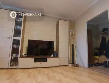 2-комнатная квартира, этаж 4 из 5, 53 м²