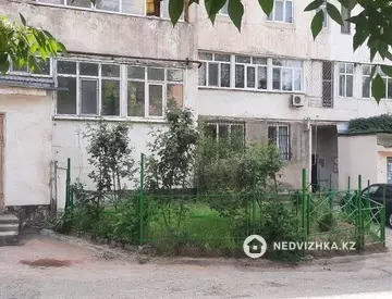 2-комнатная квартира, этаж 1 из 5, 60 м²