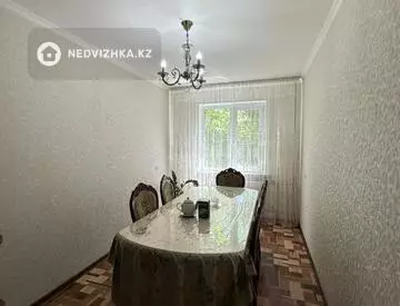 4-комнатная квартира, этаж 3 из 5, 80 м²