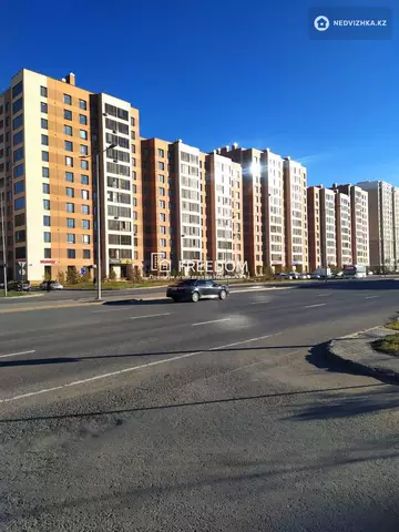3-комнатная квартира, этаж 3 из 10, 81 м²