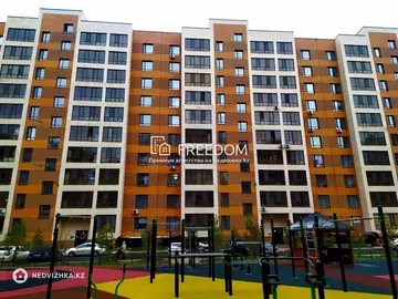 3-комнатная квартира, этаж 3 из 10, 81 м²