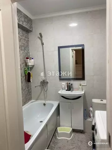 2-комнатная квартира, этаж 9 из 10, 60 м²