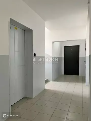 2-комнатная квартира, этаж 4 из 10, 40 м²