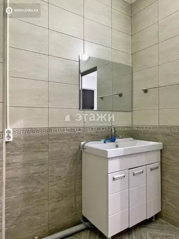 2-комнатная квартира, этаж 4 из 10, 40 м²