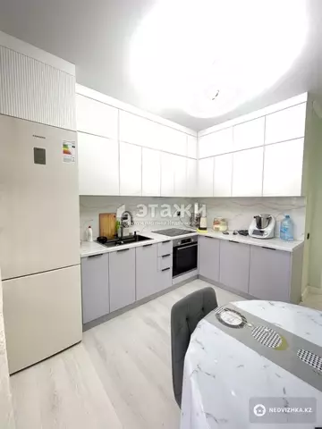 2-комнатная квартира, этаж 8 из 10, 62 м²