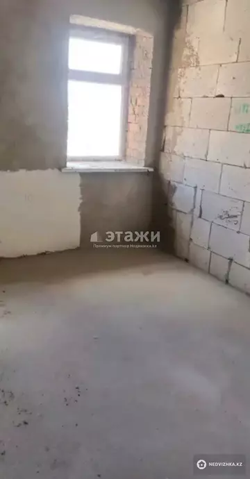 3-комнатная квартира, этаж 4 из 6, 93 м²
