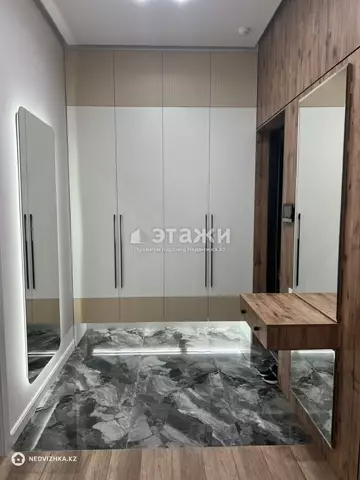 2-комнатная квартира, этаж 14 из 14, 56 м²