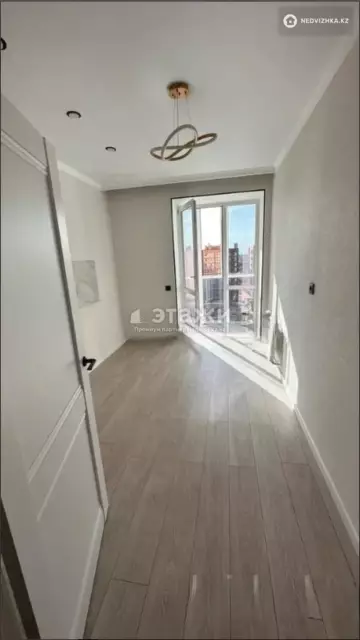 1-комнатная квартира, этаж 12 из 12, 38 м²