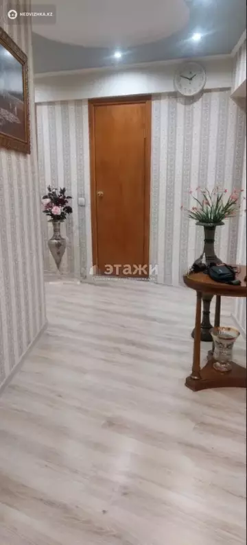 4-комнатная квартира, этаж 3 из 5, 78 м²