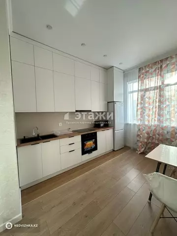 2-комнатная квартира, этаж 2 из 8, 77 м²
