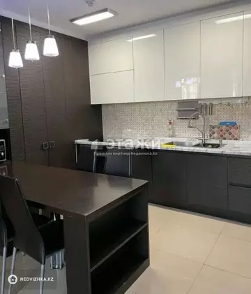 90 м², 3-комнатная квартира, этаж 3 из 21, 90 м², изображение - 1