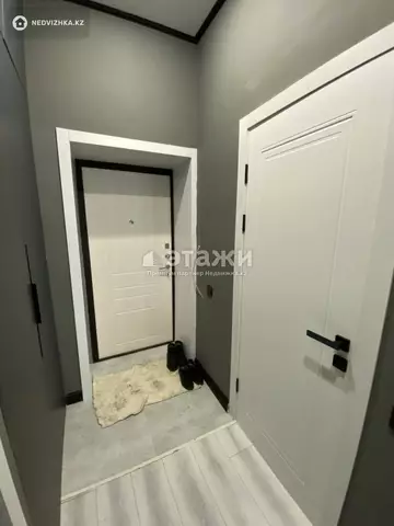 1-комнатная квартира, этаж 4 из 9, 38 м²