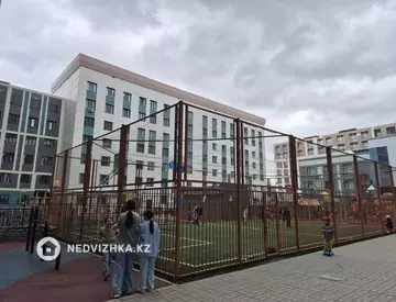 1-комнатная квартира, этаж 10 из 10, 38 м²