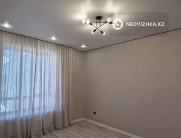 1-комнатная квартира, этаж 10 из 10, 38 м²