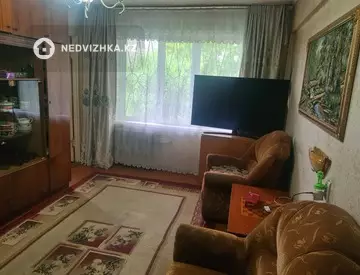 4-комнатная квартира, этаж 1 из 5, 59 м²