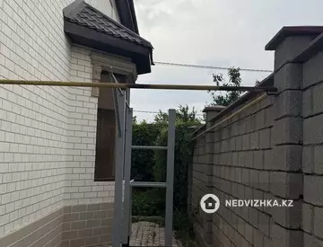 7-комнатный дом, 10 соток, 200 м²