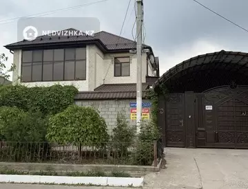 7-комнатный дом, 10 соток, 200 м²