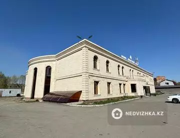 Готовый бизнес, отдельно стоящее здание, этаж 2 из 3, 3 522 м²