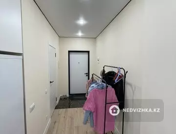 1-комнатная квартира, этаж 13 из 16, 30 м², на длительный срок